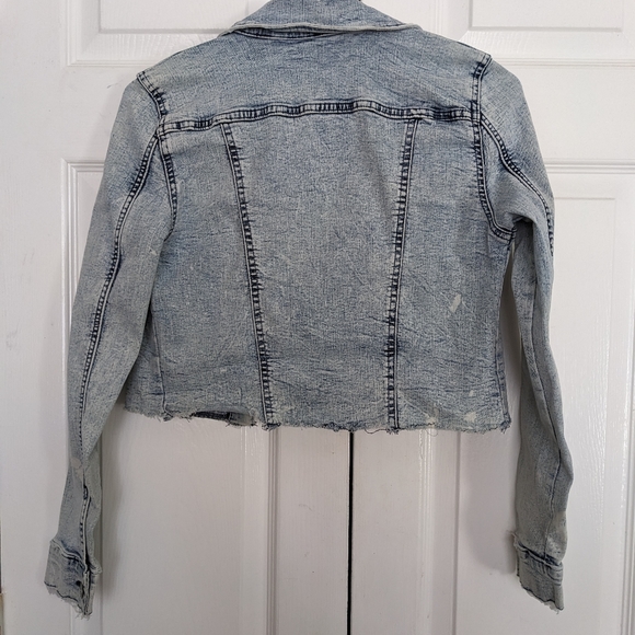 Denizen from Levi's Women's Jeans Jacket - Picture 5 of 16